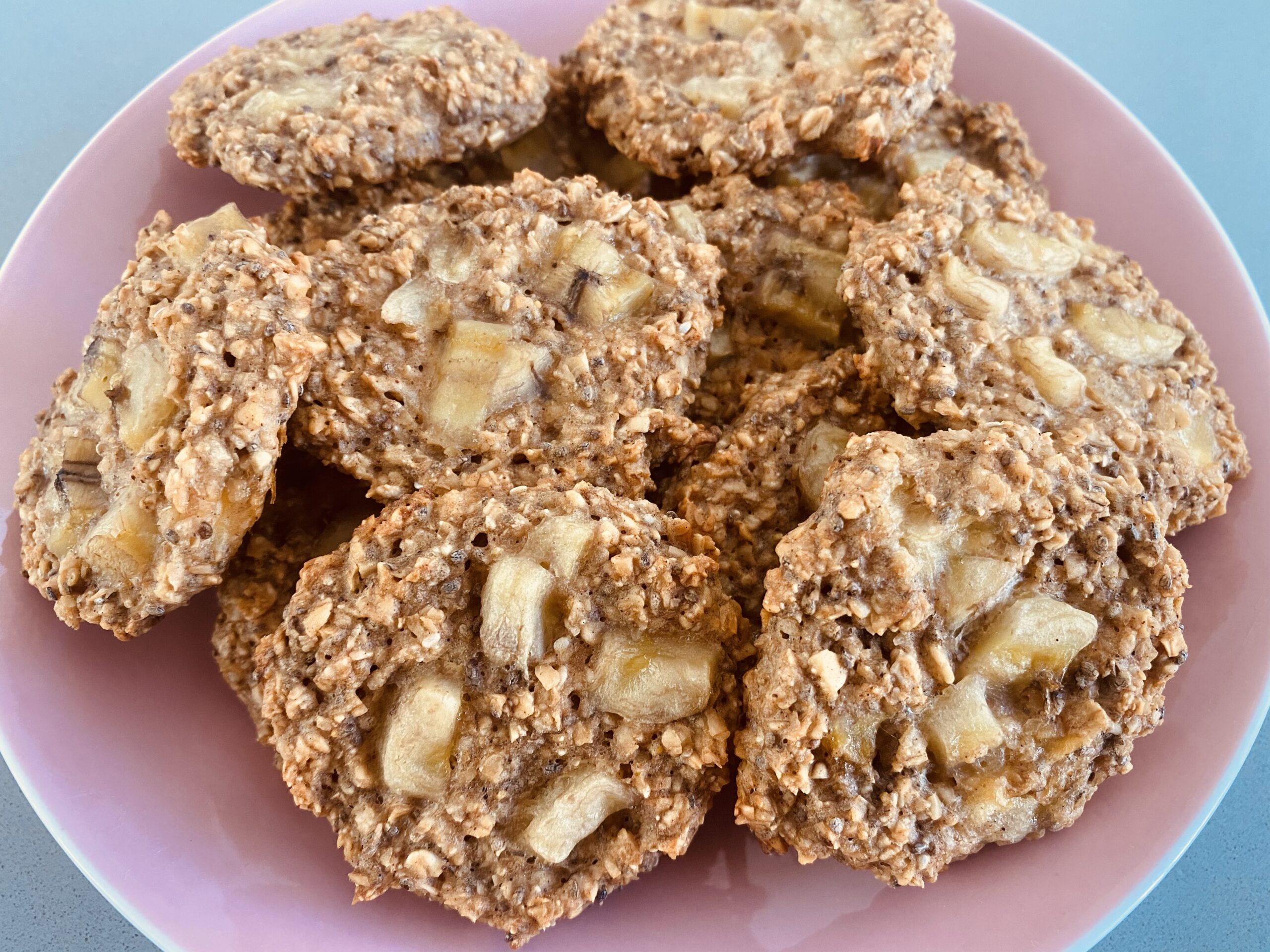 Frühstück - Cookies, Haferflocken, Joghurt, Chiasamen, gesund