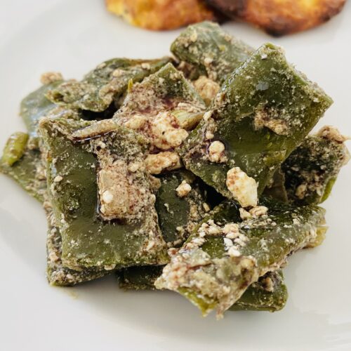Bohnschoten Salat mit Schafkäse und Kernöl